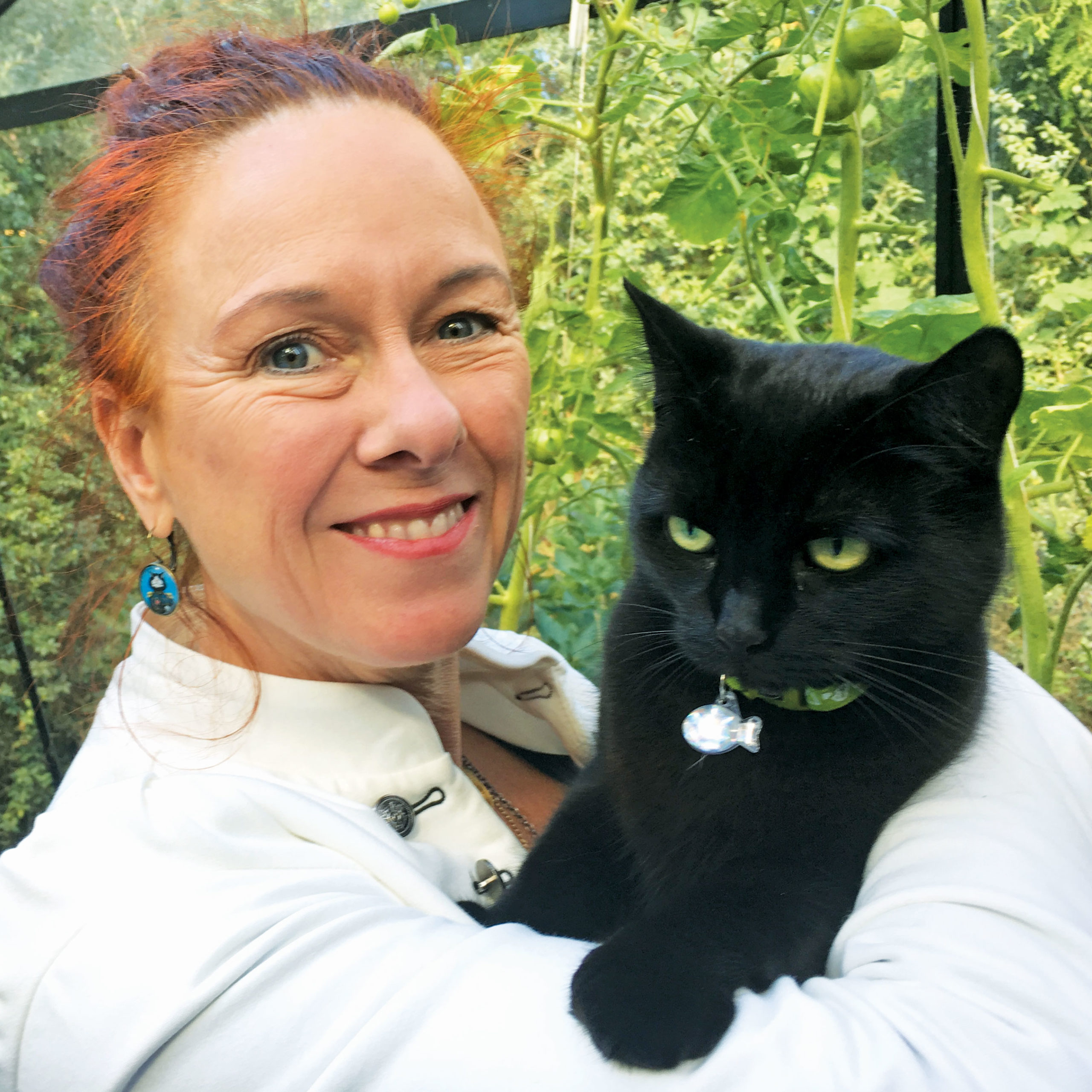 Dr. Susanne Schötz and her cat.